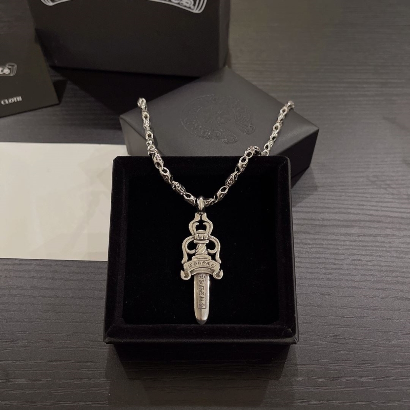 Ch**me He**ts necklaces